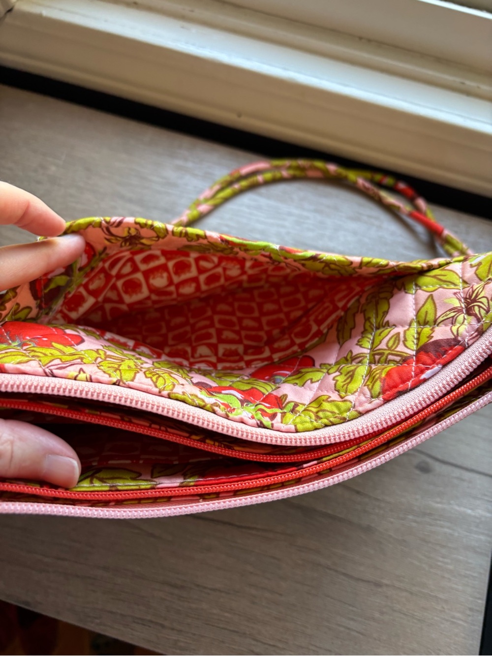 Vera Bradley Foxbury Crossbody in Tomato Vines - Picture 4 of 4